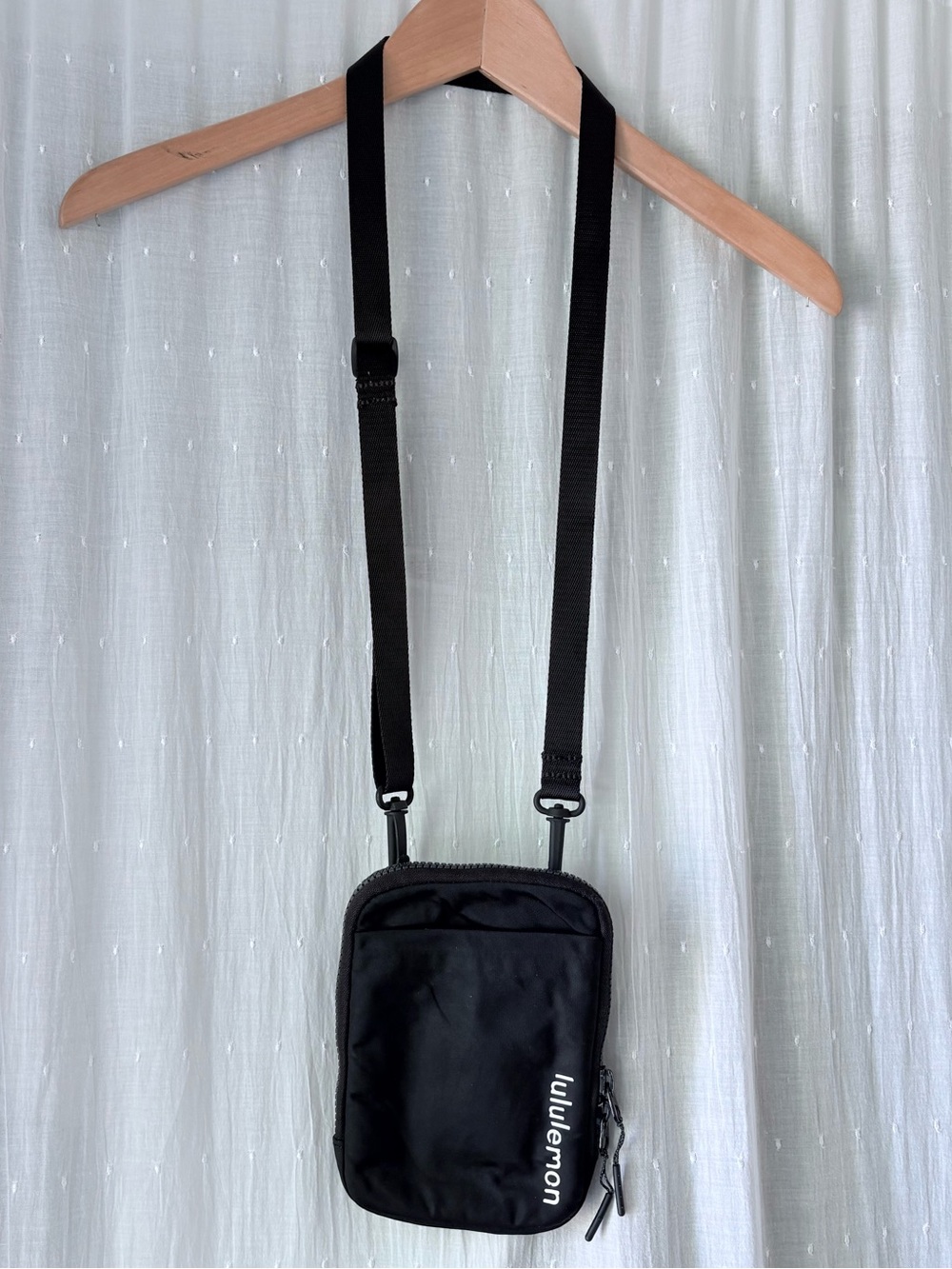 lululemon athletica Black Compact Crossbody Pouch